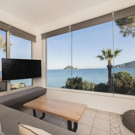 Exotic Master-house In A Unique Location! * Λιθακιά